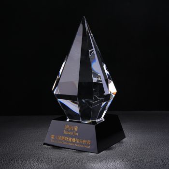 optic crystal pyramid award